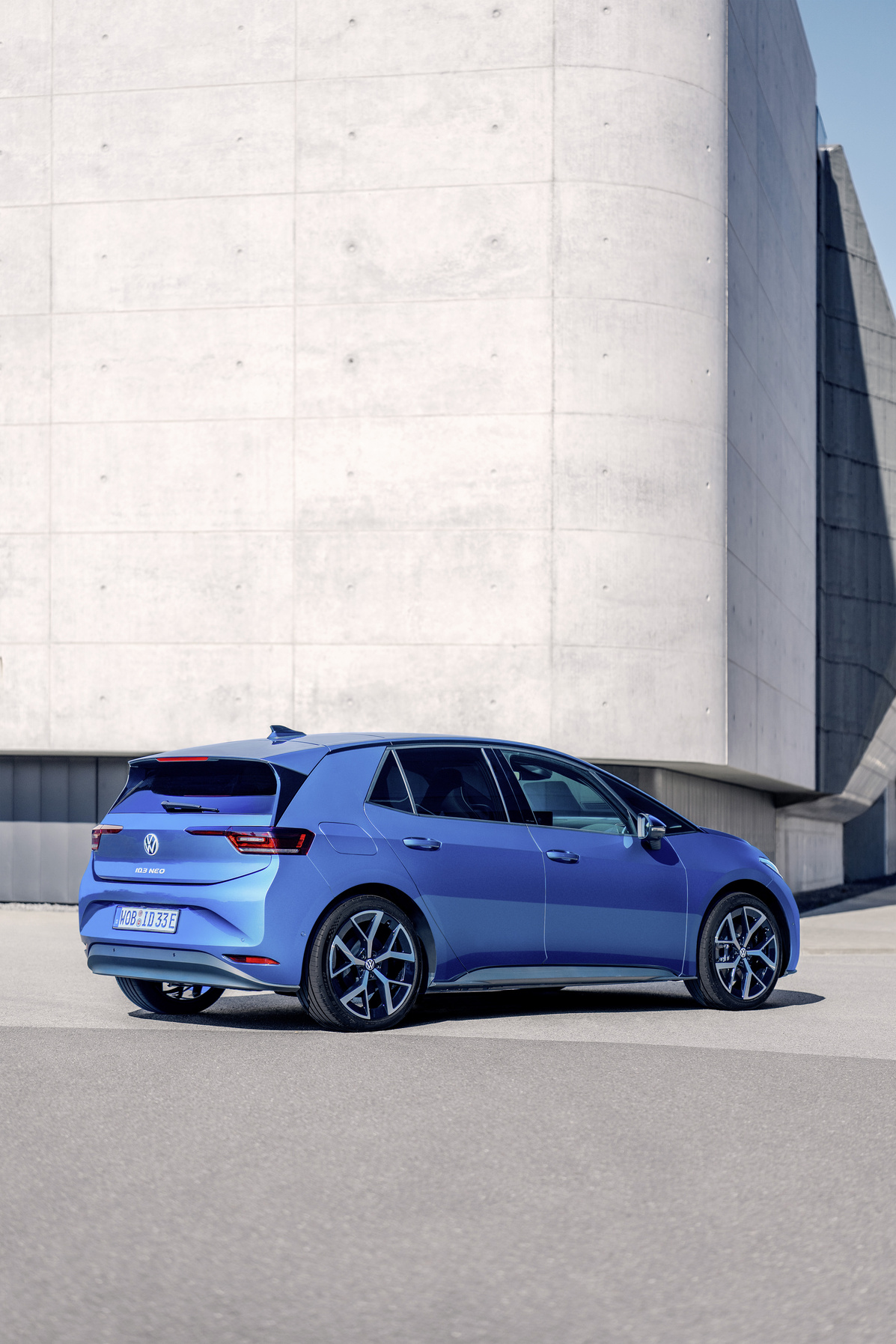 DB2026AU00239_medium